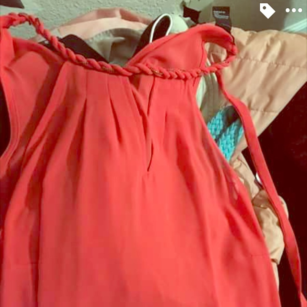 Halter with tie